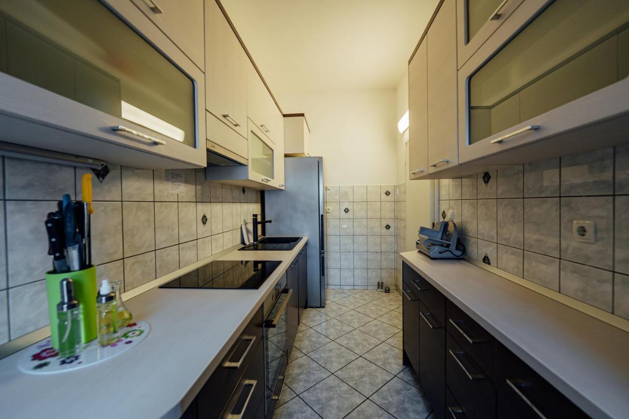 Guesthouse Villa Diana Makarska Exterior foto